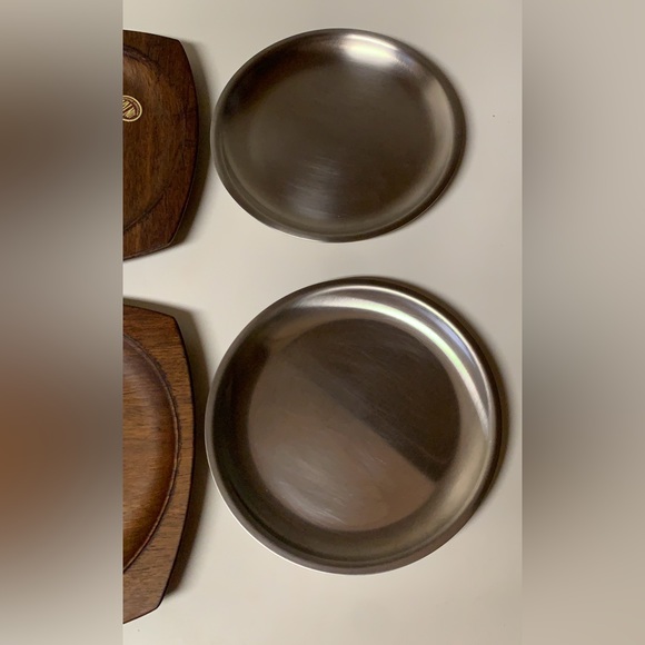 Set of 2 Vintage Mid Century Modern Genuine Walnut Steel Sizzler Plates - Picture 15 of 16